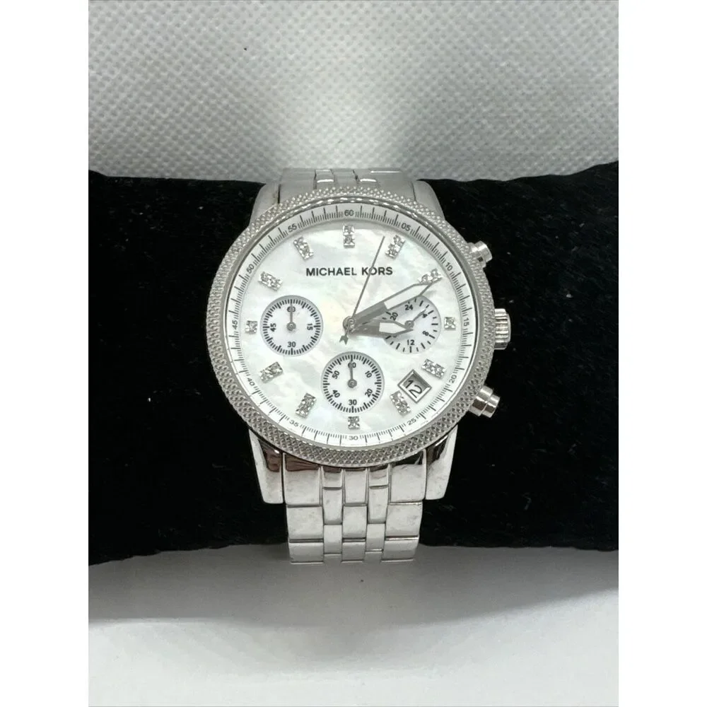 Michael Kors MK5020 Women Silver Stainless Steel Analog Dial Wrist Watch JNA278